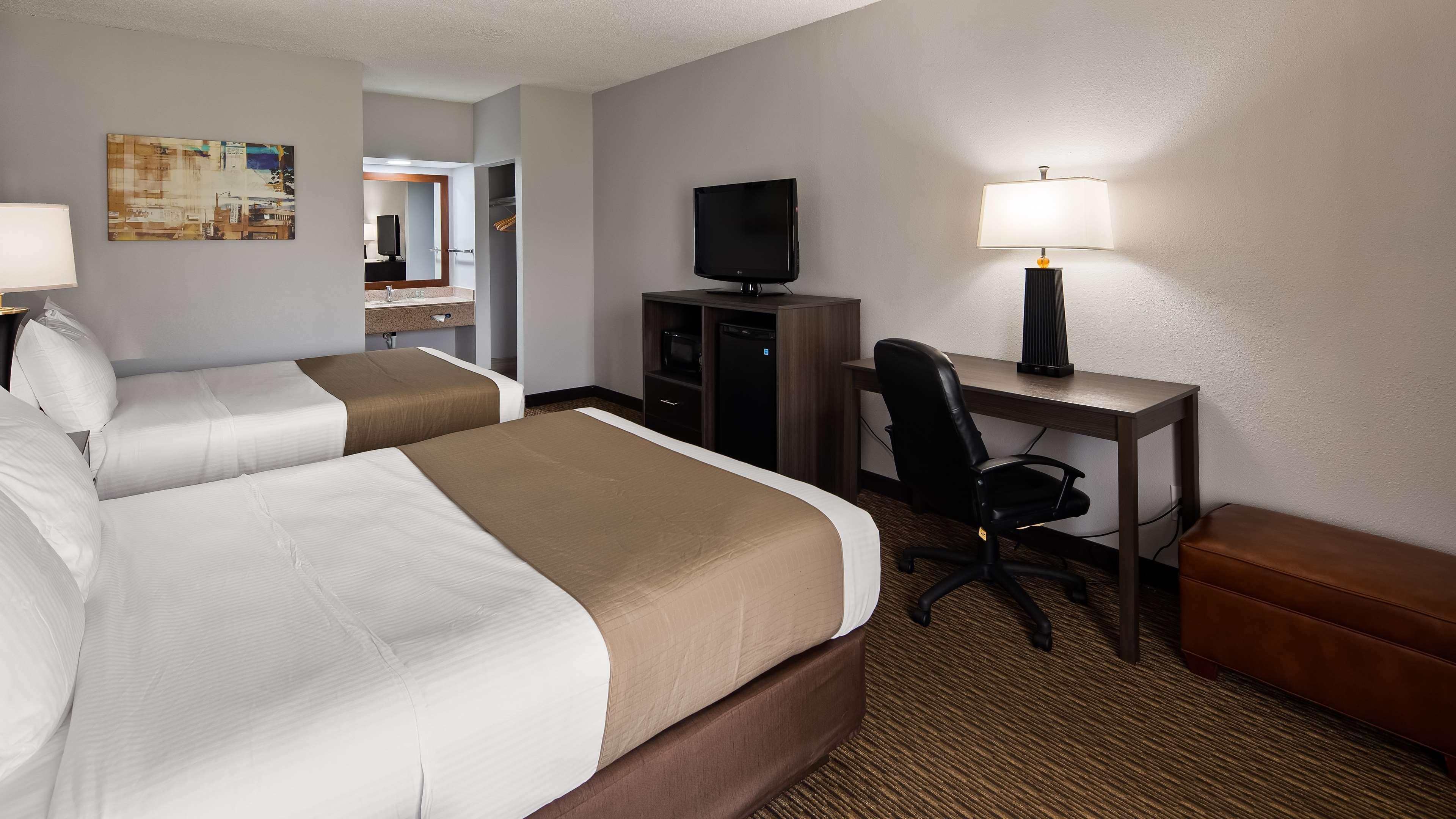 Best Western Emporia Exterior photo