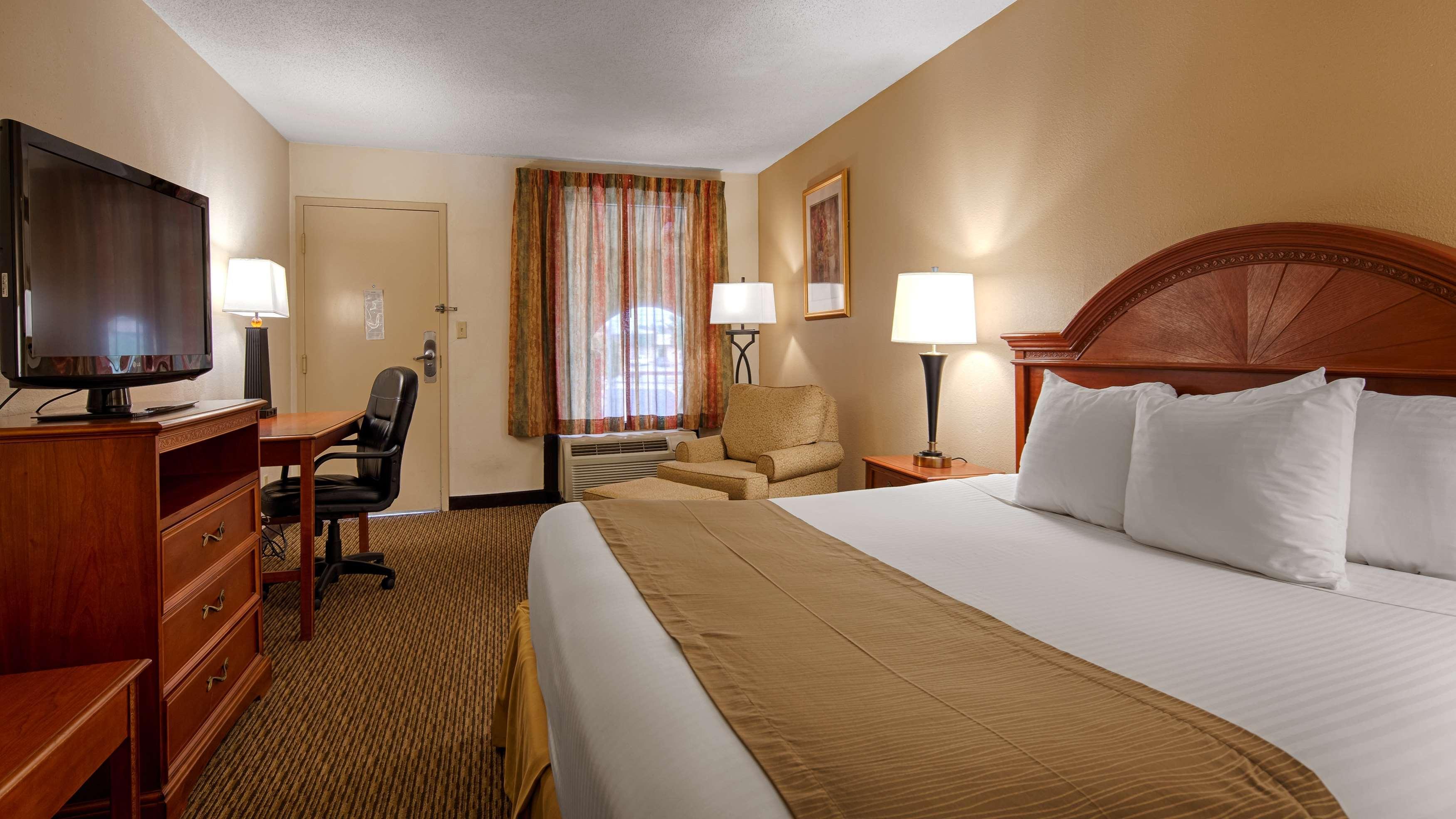 Best Western Emporia Exterior photo