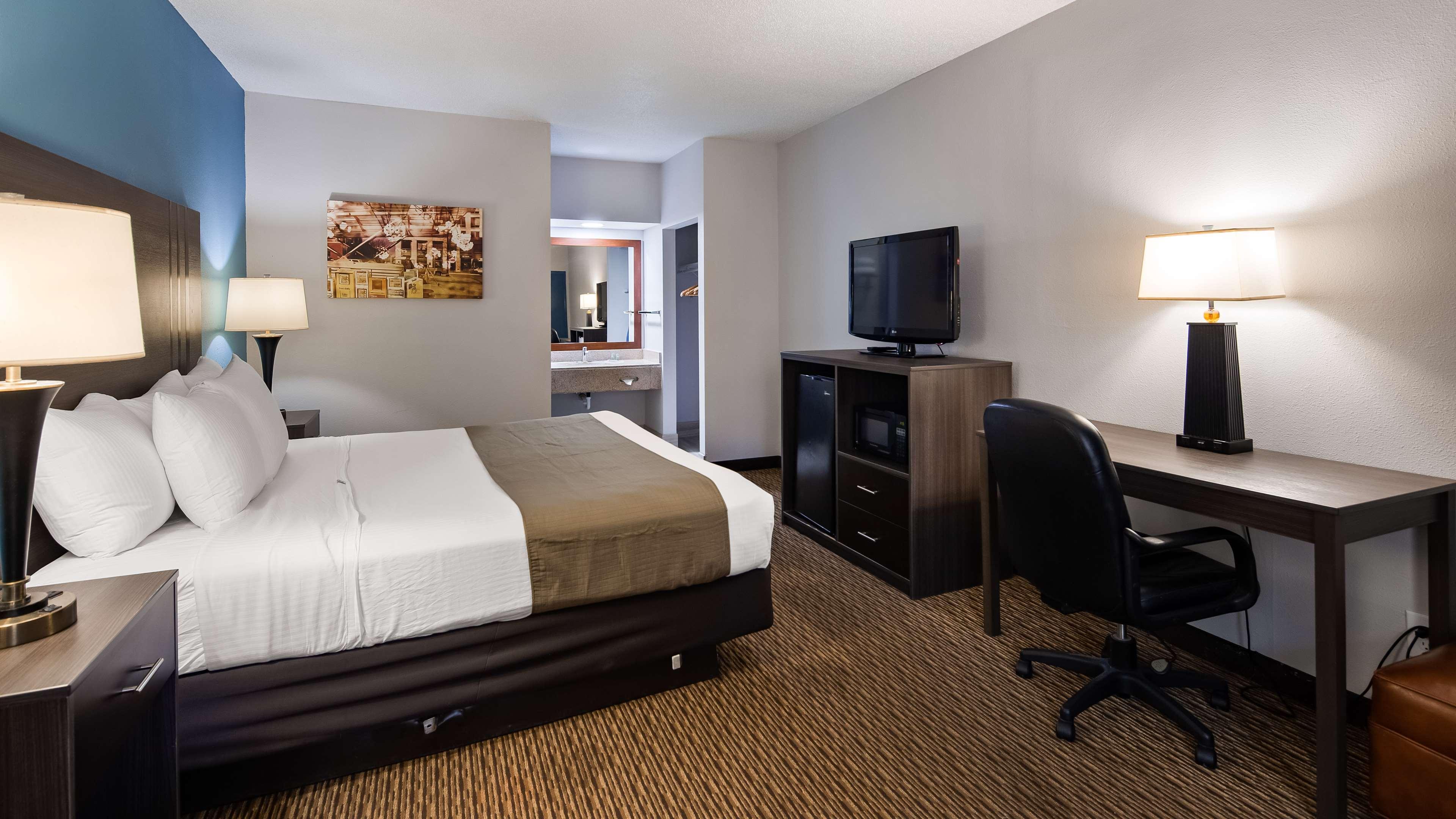 Best Western Emporia Exterior photo
